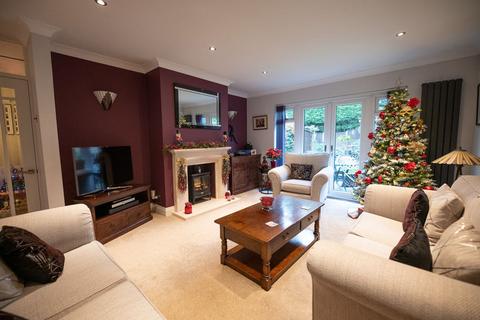 3 bedroom detached bungalow for sale, 37 Kingswood Crescent, Rayleigh