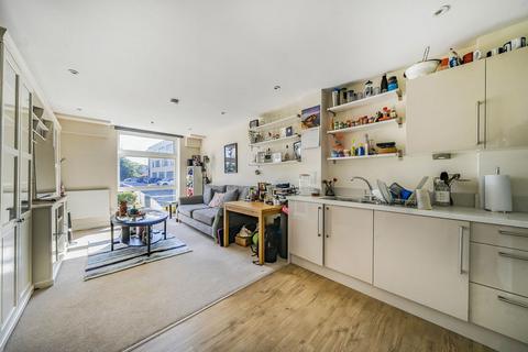 2 bedroom apartment for sale, Bessemer Road, Welwyn Garden City