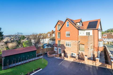 undefined, 18 Brambledown Road, Sanderstead CR2
