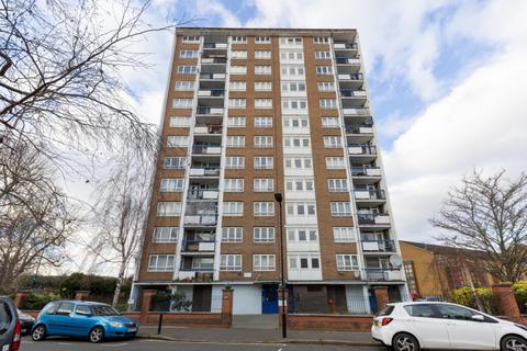 3 bedroom flat for sale, George Downing Estate, London N16