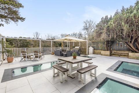 4 bedroom detached house for sale, Abbots lane, Kenley CR8