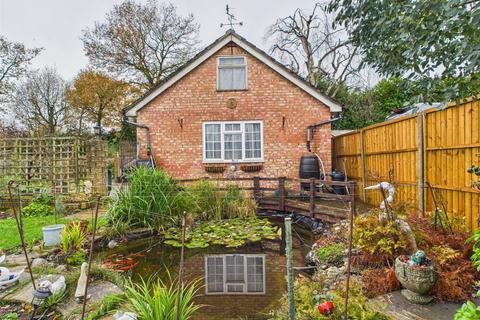 undefined, Pelican Road, Pamber Heath, Tadley, Hampshire, RG26