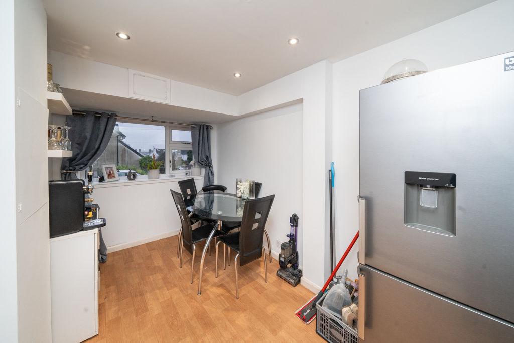 Dining kitchen