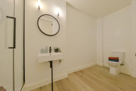 Studio to rent, George Street, Luton LU1