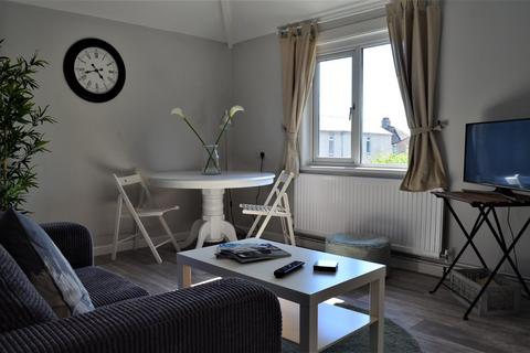 2 bedroom apartment to rent, Kennett Road, Headington, Oxford, OX3