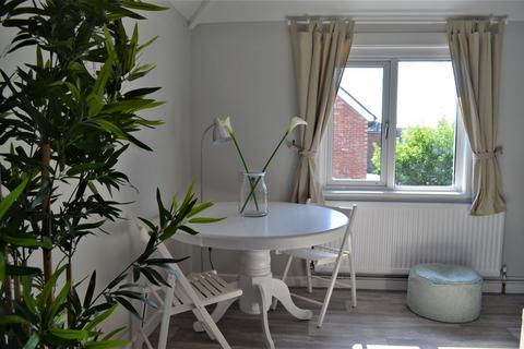 2 bedroom apartment to rent, Kennett Road, Headington, Oxford, OX3