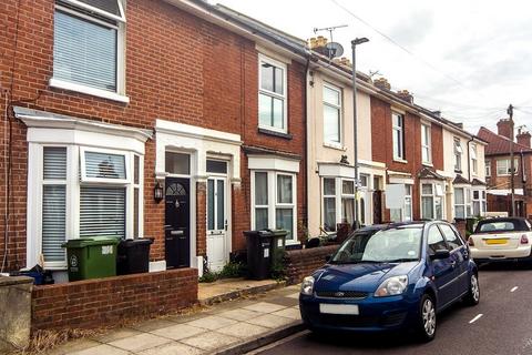 2 bedroom terraced house to rent, Sutherland Road, Southsea PO4