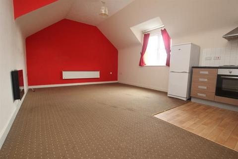 2 bedroom flat to rent, Carlton Street, Farnworth, Bolton, BL4 7PS
