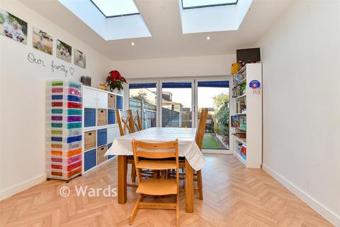 3 bedroom terraced house for sale, Cherwell Close, Tonbridge TN10