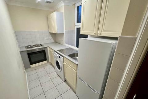 1 bedroom flat to rent, 245 1/3 Clepington Road, ,