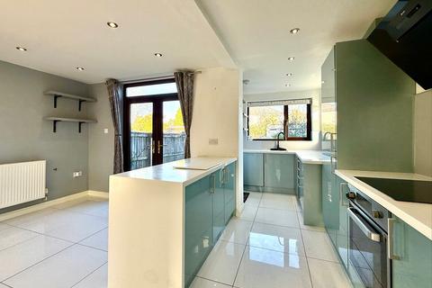 3 bedroom terraced house for sale, Nash Grove, Newport NP19