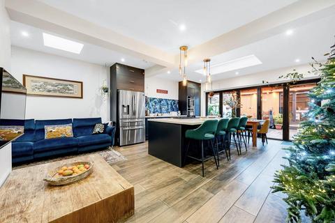 5 bedroom semi-detached house for sale, Grove Avenue, Hanwell, London, W7 3EP