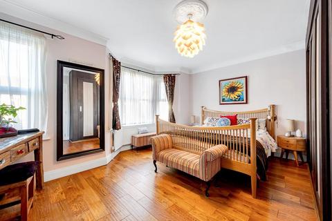 5 bedroom semi-detached house for sale, Grove Avenue, Hanwell, London, W7 3EP