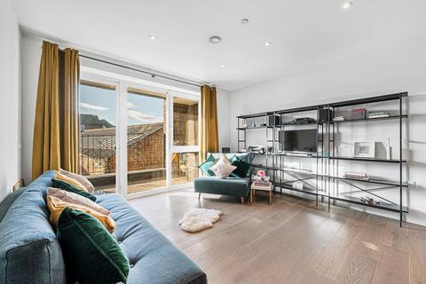 1 bedroom flat for sale, Factory Yard, Hanwell, London, W7 3FL