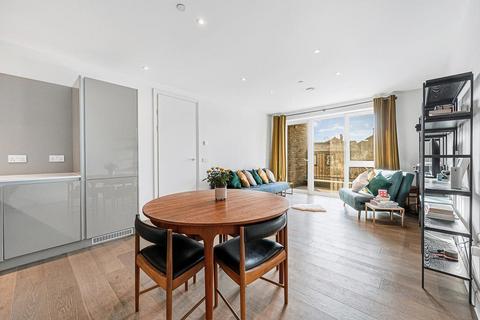1 bedroom flat for sale, Factory Yard, Hanwell, London, W7 3FL