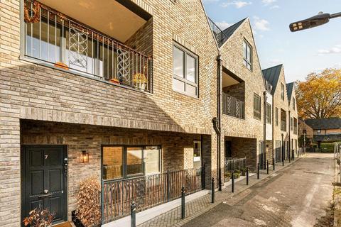 undefined, Factory Yard, Hanwell, London, W7 3FL