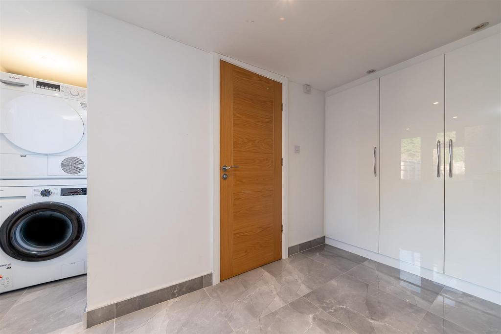 10 Birchwood Way-24.jpg