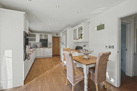 4 bedroom detached house for sale, Barton Road, Wisbech, Cambridgeshire, PE13 4TP