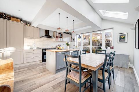 5 bedroom terraced house for sale, Leighton Road, Ealing, London, W13 9EL