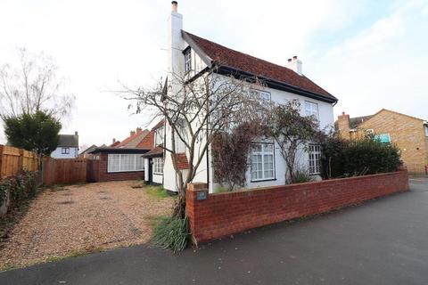 4 bedroom detached house for sale, Barton Le Clay MK45
