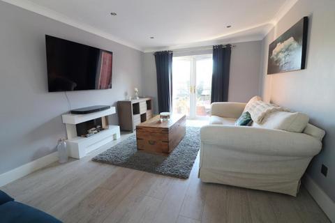 4 bedroom detached house for sale, Luton LU2