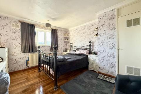 3 bedroom terraced house for sale, East Hill, Runfold, Luton, Bedfordshire, LU3 2EX