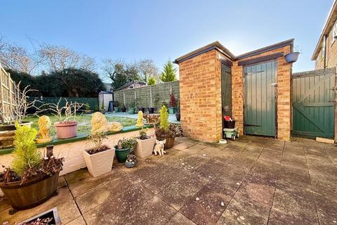 3 bedroom terraced house for sale, East Hill, Runfold, Luton, Bedfordshire, LU3 2EX