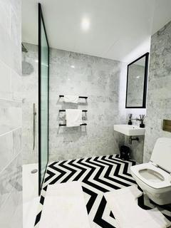 2 bedroom apartment to rent, Wardian Tower, Bagshaw Building, South Quay, Canary Wharf, E14 9ED