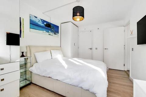 2 bedroom apartment to rent, Holly Court, John Harrison Way, Greenwich, O2, Greenwich Village, London, SE10 0BP