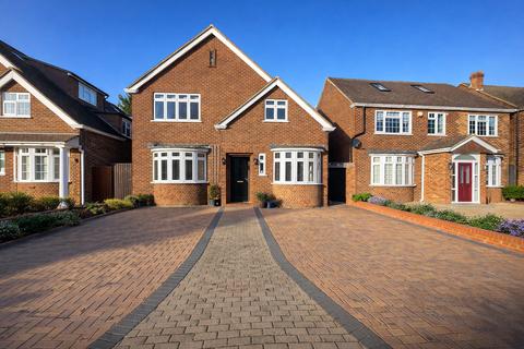 4 bedroom detached house to rent, Seymour Gardens, Greater London TW13