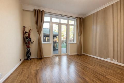 4 bedroom detached house to rent, Seymour Gardens, Greater London TW13