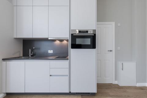 undefined, Flat 1 119 Uxbridge Road