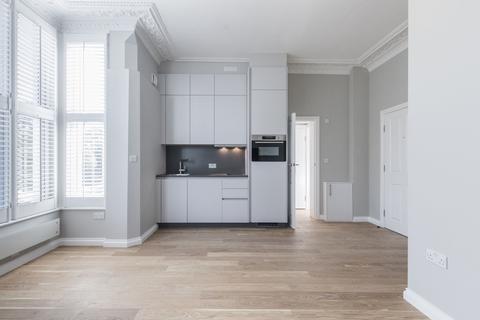 undefined, Flat 1 119 Uxbridge Road