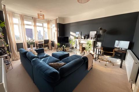 3 bedroom flat for sale, Westcliff-on-Sea SS0