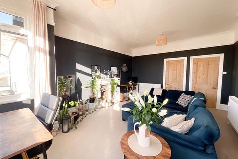 3 bedroom flat for sale, Westcliff-on-Sea SS0