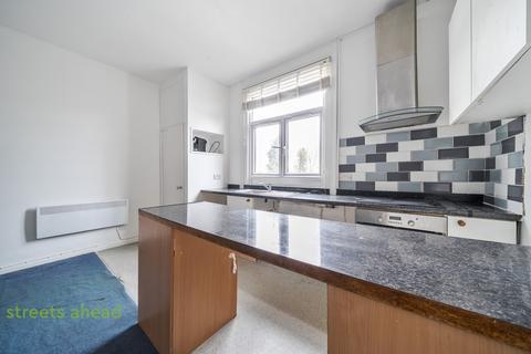 2 bedroom apartment to rent, Birdhurst Rise, South Croydon, CR2