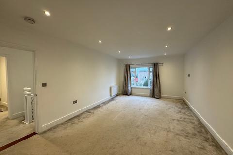 2 bedroom flat to rent, Andover Lodge Flat 4, St Peter, JE3 7AF