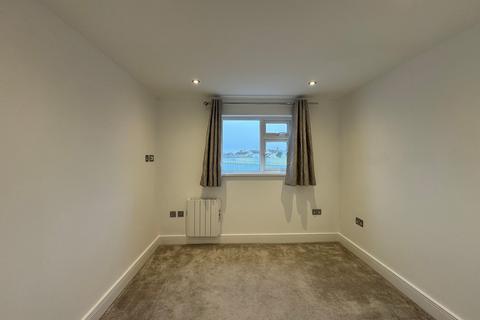 2 bedroom flat to rent, Andover Lodge Flat 4, St Peter, JE3 7AF