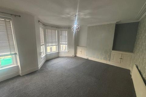 undefined, 34 Desborough Road