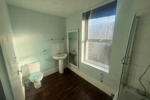 undefined, 34 Desborough Road