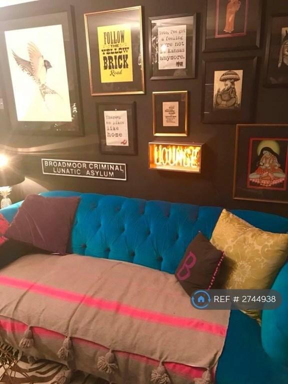 Cosy Living Room With Velvet Chesterfield ,