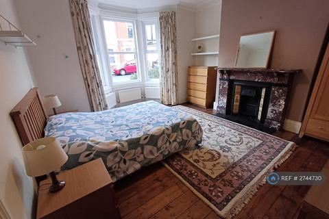 2 bedroom flat to rent, Jesmond, Newcastle Upon Tyne, NE2