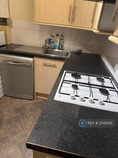 2 bedroom flat to rent, Station Road, Sidcup, DA17
