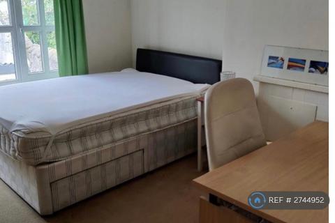 1 bedroom in a flat share to rent, Westfield Place, Dundee, DD1