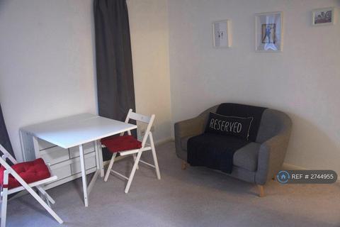 undefined, Shinners Close, London, SE25