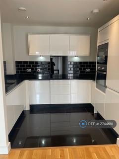 1 bedroom flat to rent, Hythe House, London, N4