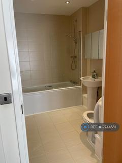 1 bedroom flat to rent, Hythe House, London, N4