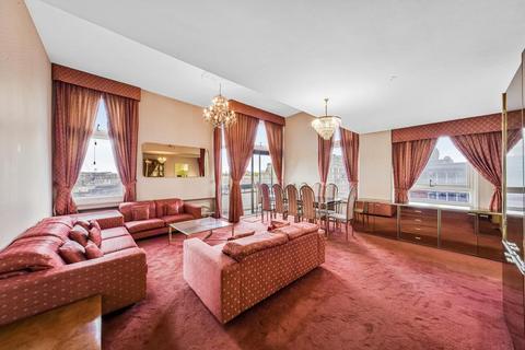 2 bedroom apartment to rent, The Water Gardens, London