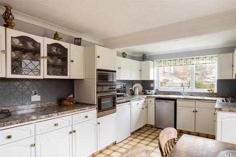 3 bedroom semi-detached house for sale, Haywards Road, Haywards Heath