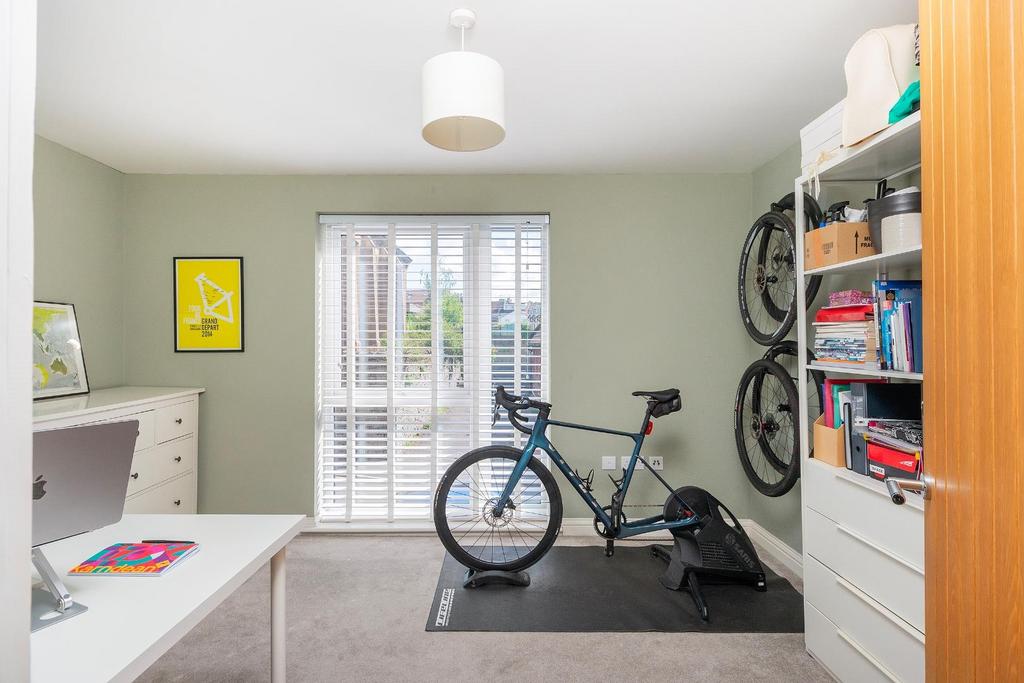 0 S7 FRBR - Bedroom L.jpg